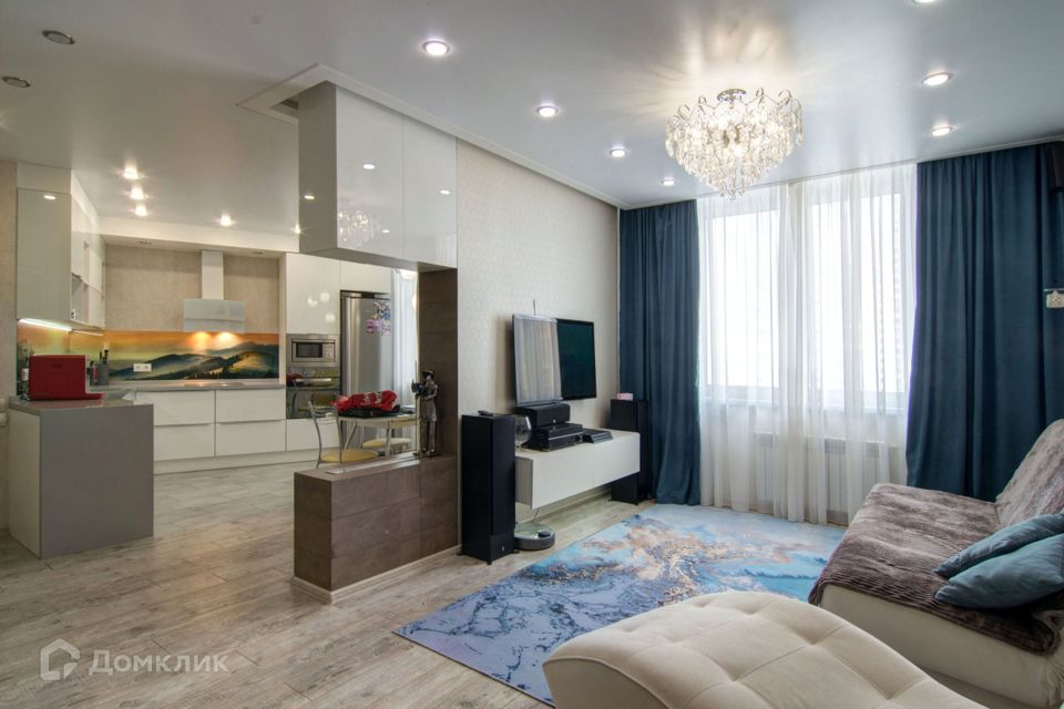 Продаётся 4-комнатная квартира, 142.5 м²