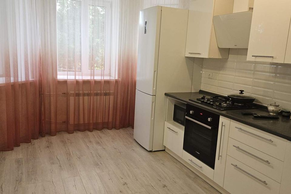 Сдаётся 2-комнатная квартира, 84 м²