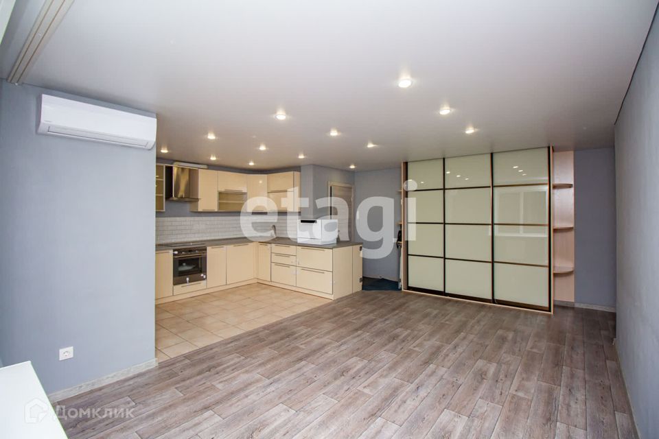 Продаётся 3-комнатная квартира, 63.4 м²
