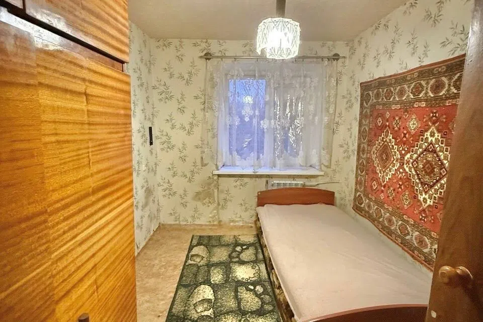 Продаётся 4-комнатная квартира, 63 м²