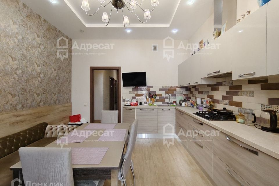 Продаётся 2-комнатная квартира, 61.9 м²