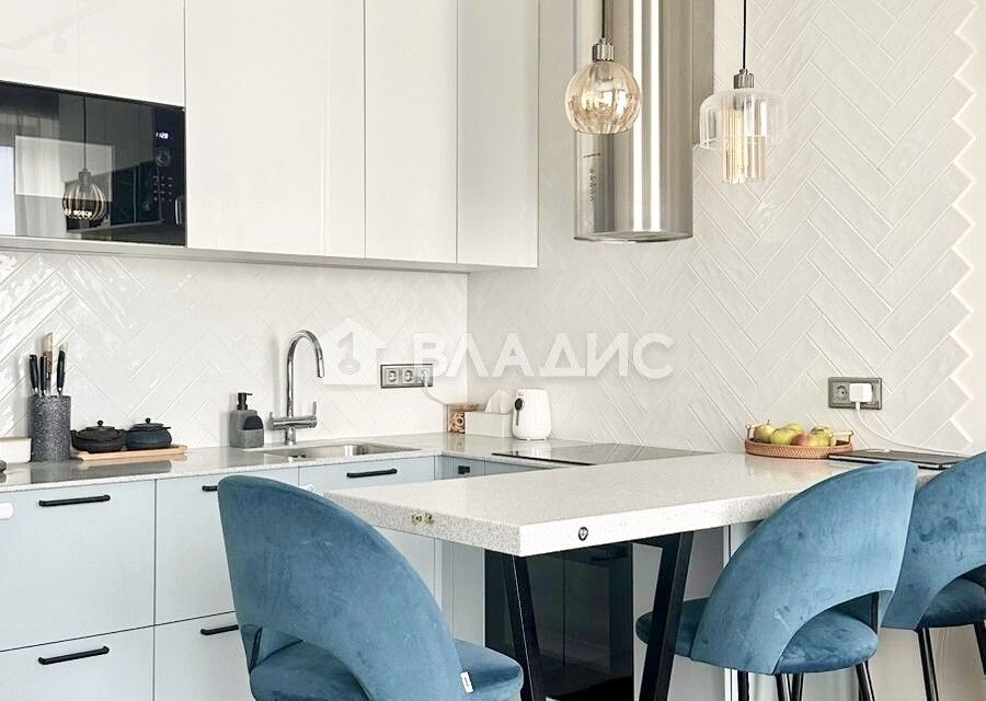 Продаётся 1-комнатная квартира, 43.3 м²