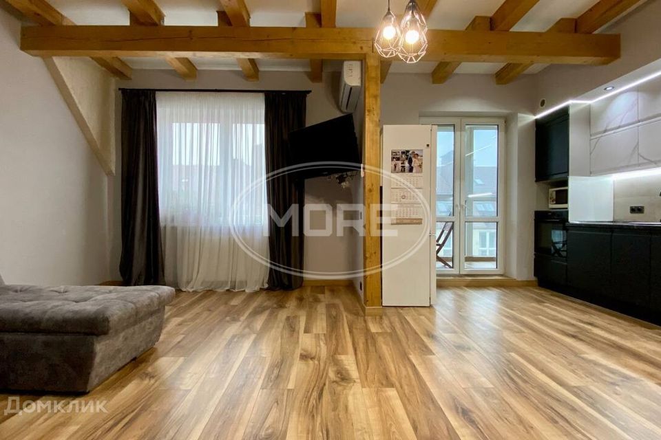 Продаётся 2-комнатная квартира, 75.7 м²