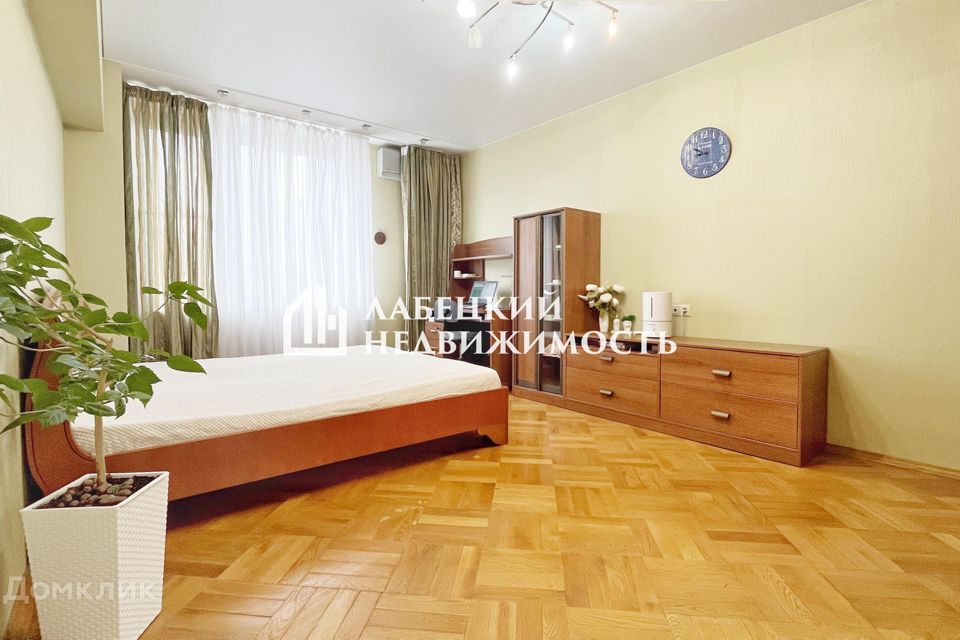 Продаётся 3-комнатная квартира, 67.6 м²