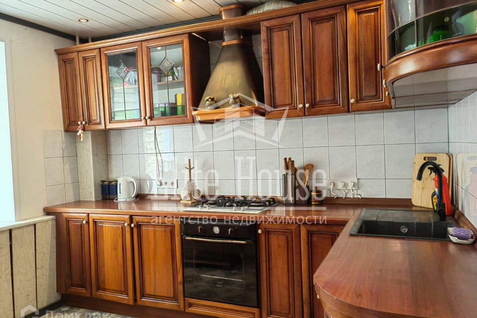 Продаётся 5-комнатная квартира, 148.6 м²