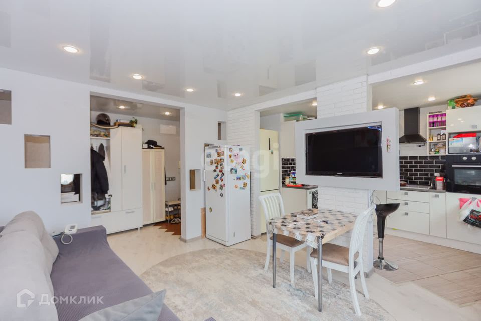 Продаётся 2-комнатная квартира, 47.2 м²