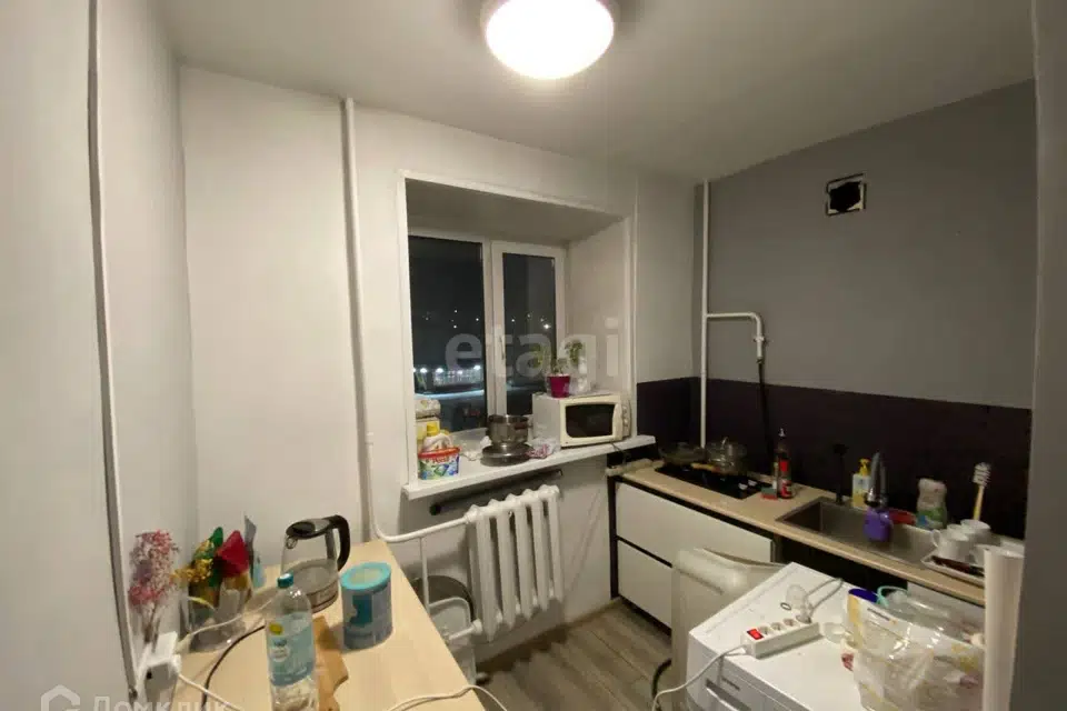 Продаётся 4-комнатная квартира, 64.6 м²