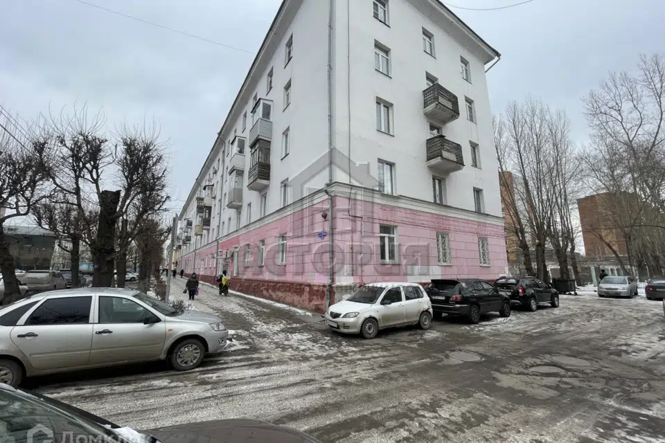 Продаётся 1-комнатная квартира, 40.8 м²