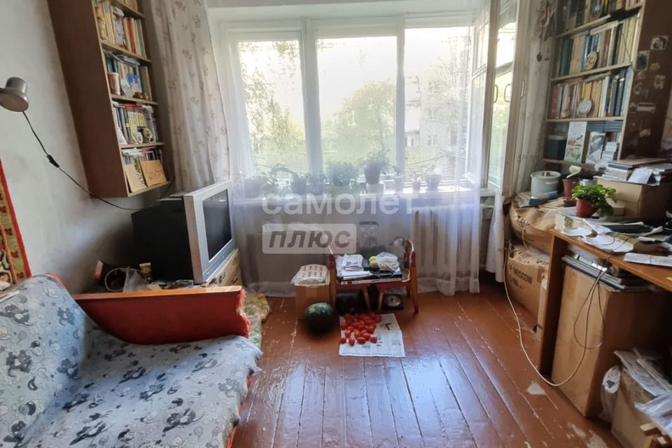 Продаётся комната в 6-комн. квартире, 16.6 м²