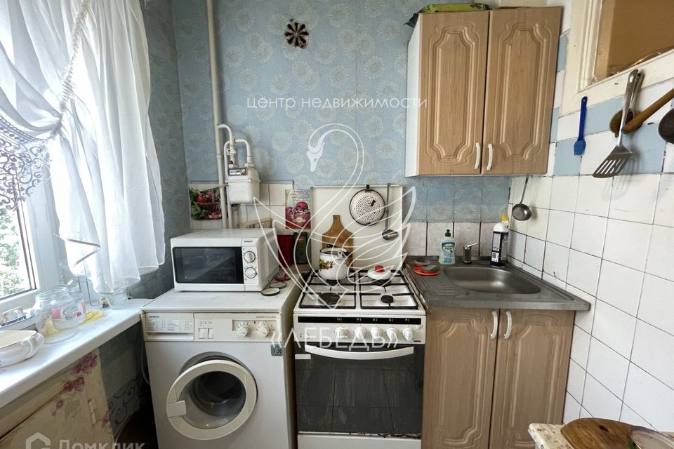 Продаётся 3-комнатная квартира, 52.7 м²
