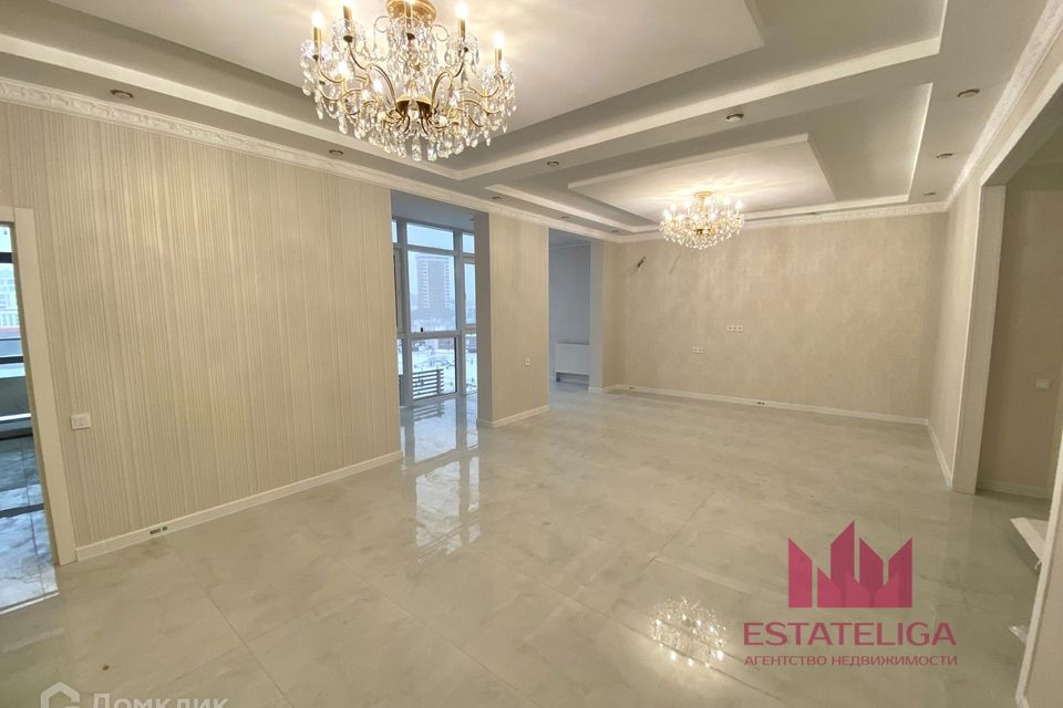 Продаётся 4-комнатная квартира, 133.7 м²