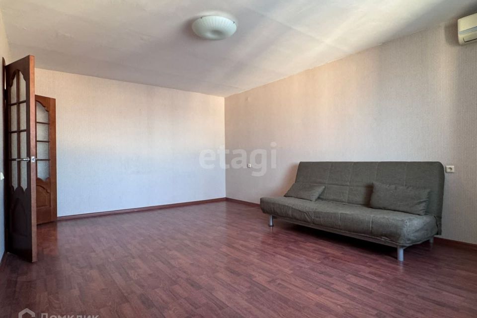 Продаётся 1-комнатная квартира, 51.5 м²