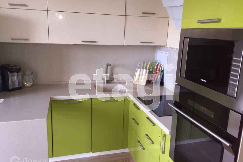 Сдаётся 3-комнатная квартира, 90 м²
