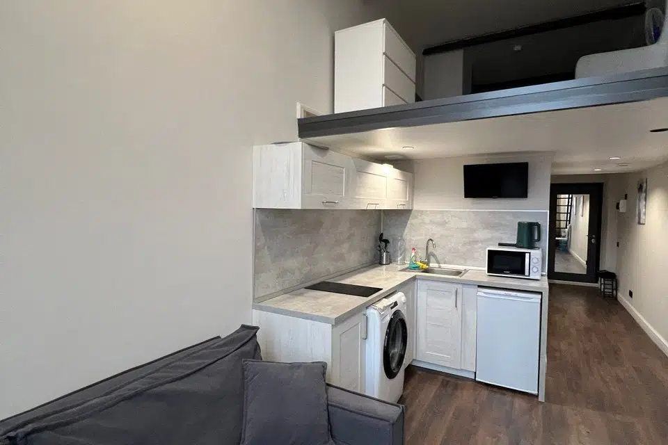 Продаётся 1-комнатная квартира, 42 м²