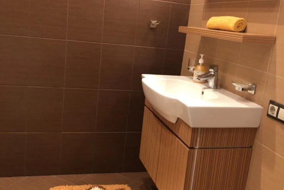 Сдаётся 2-комнатная квартира, 85 м²