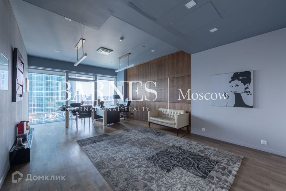 Продаётся 3-комнатная квартира, 185 м²