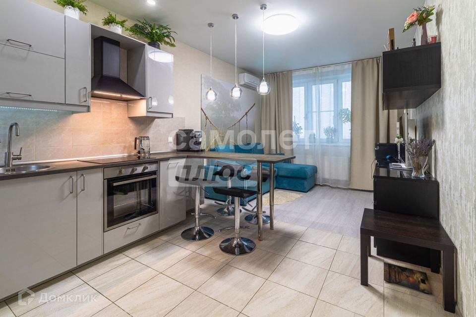 Продаётся 2-комнатная квартира, 70.4 м²