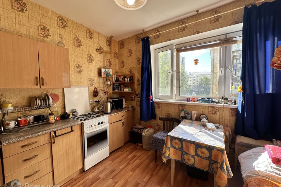 Продаётся 1-комнатная квартира, 43.3 м²
