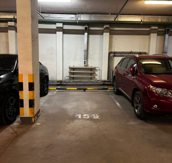 Продаётся машиноместо, 27.7 м²