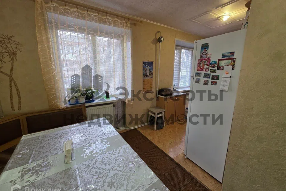Продаётся 3-комнатная квартира, 56.2 м²