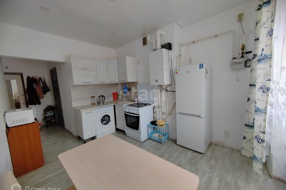 Сдаётся 1-комнатная квартира, 42 м²