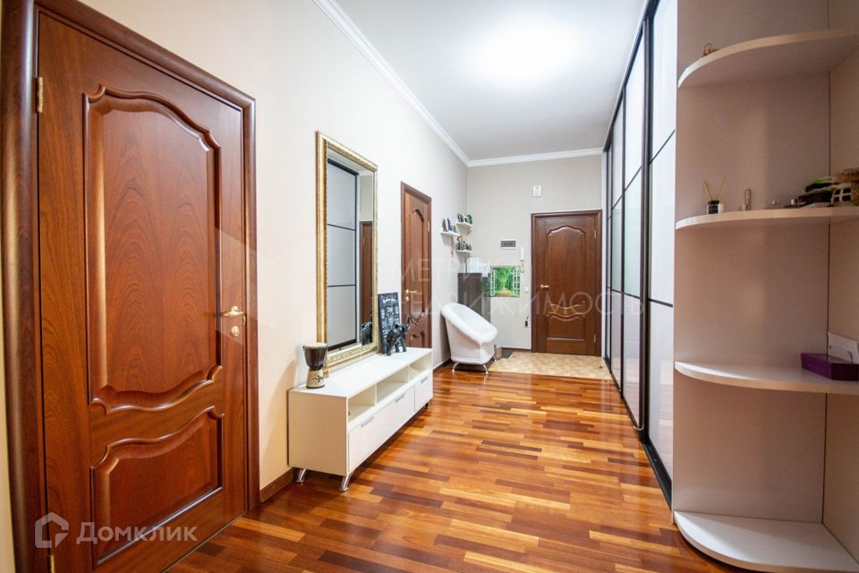 Продаётся 3-комнатная квартира, 134 м²