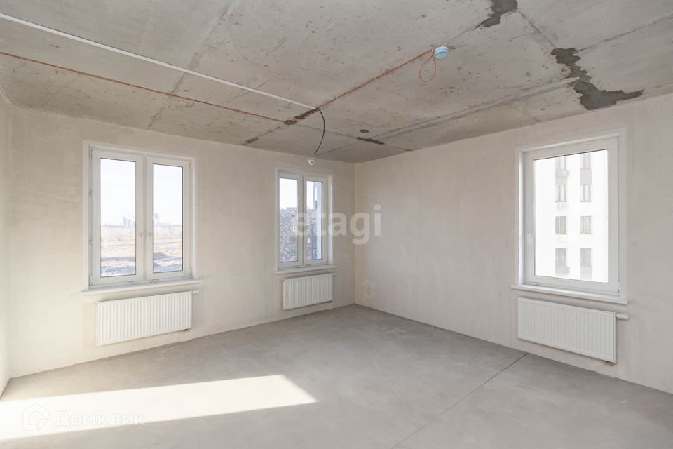 Продаётся 1-комнатная квартира, 60.3 м²
