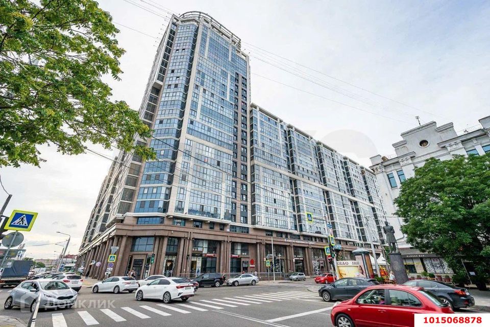 Продаётся 2-комнатная квартира, 82 м²