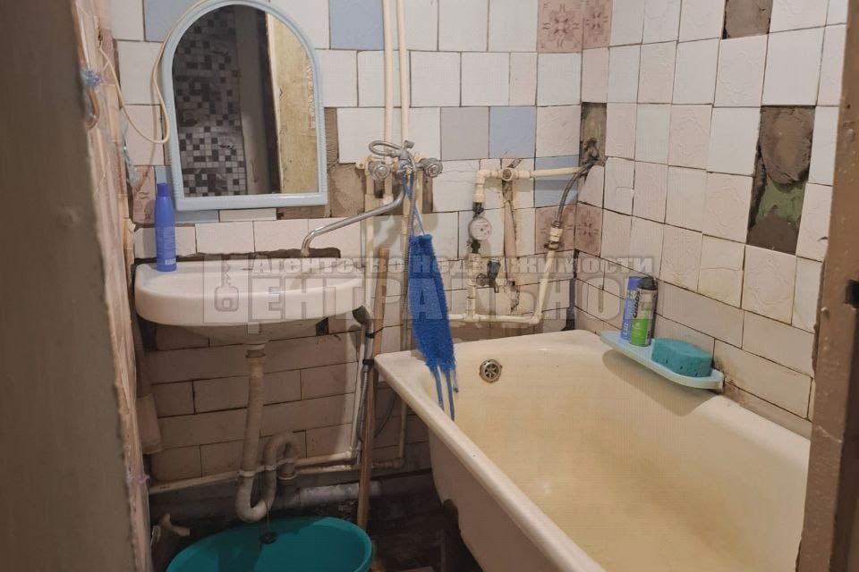 Продаётся 3-комнатная квартира, 51.6 м²