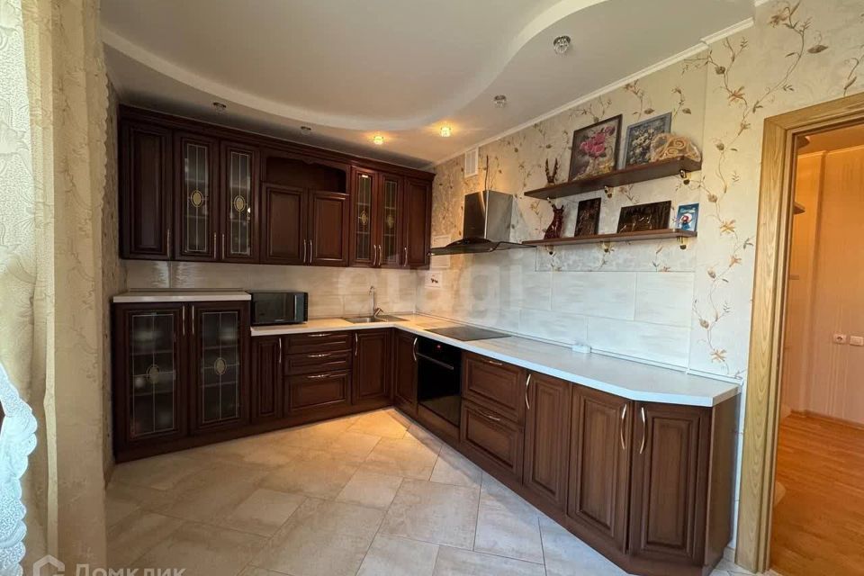 Продаётся 2-комнатная квартира, 75.6 м²