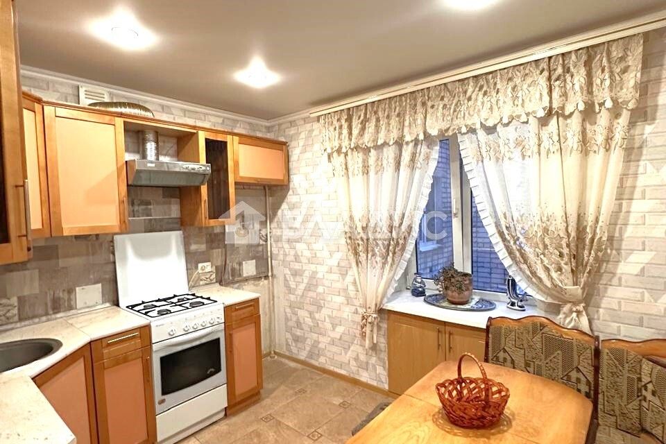 Продаётся 3-комнатная квартира, 59.4 м²