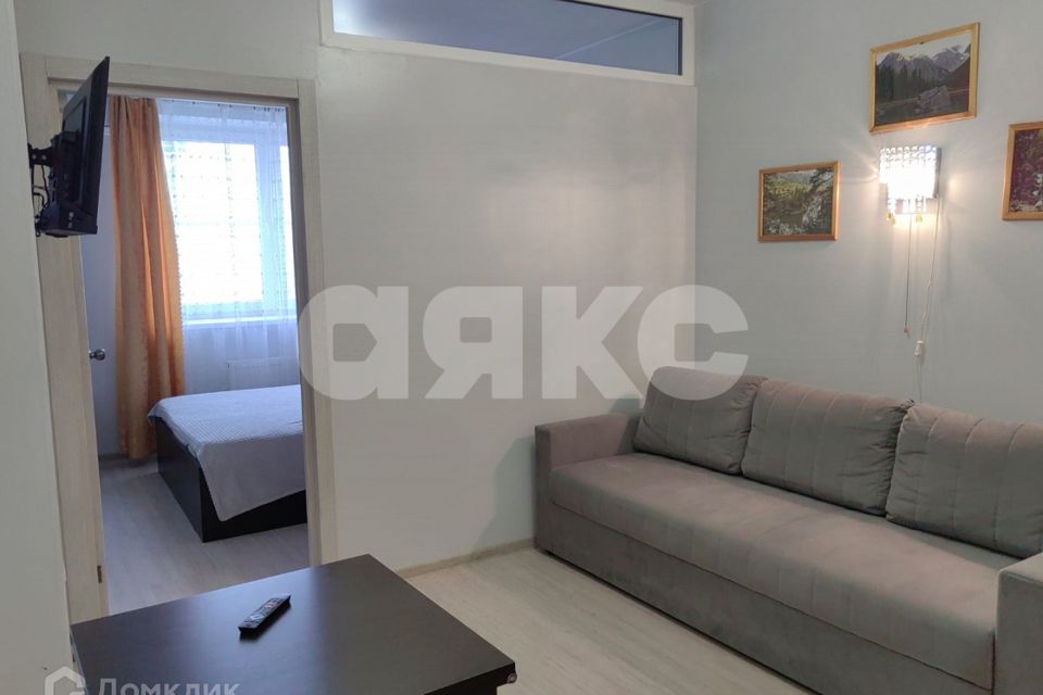 Продаётся 1-комнатная квартира, 40.4 м²