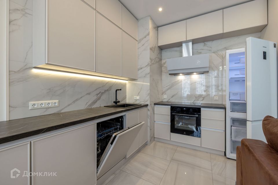 Сдаётся 2-комнатная квартира, 64.3 м²
