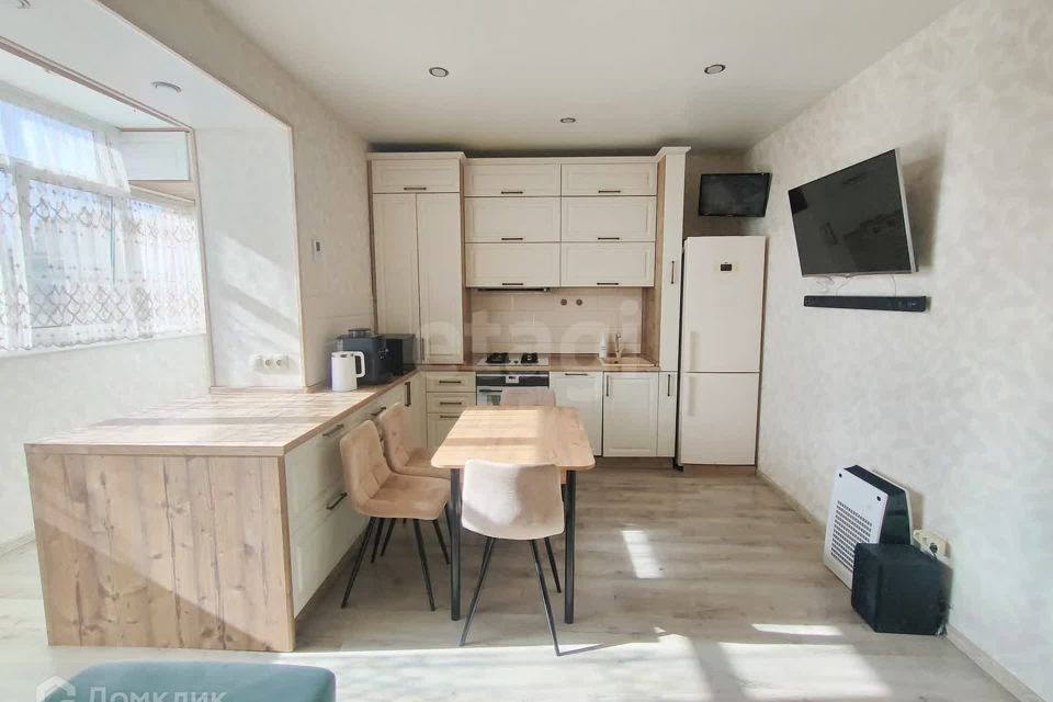 Продаётся 2-комнатная квартира, 72 м²