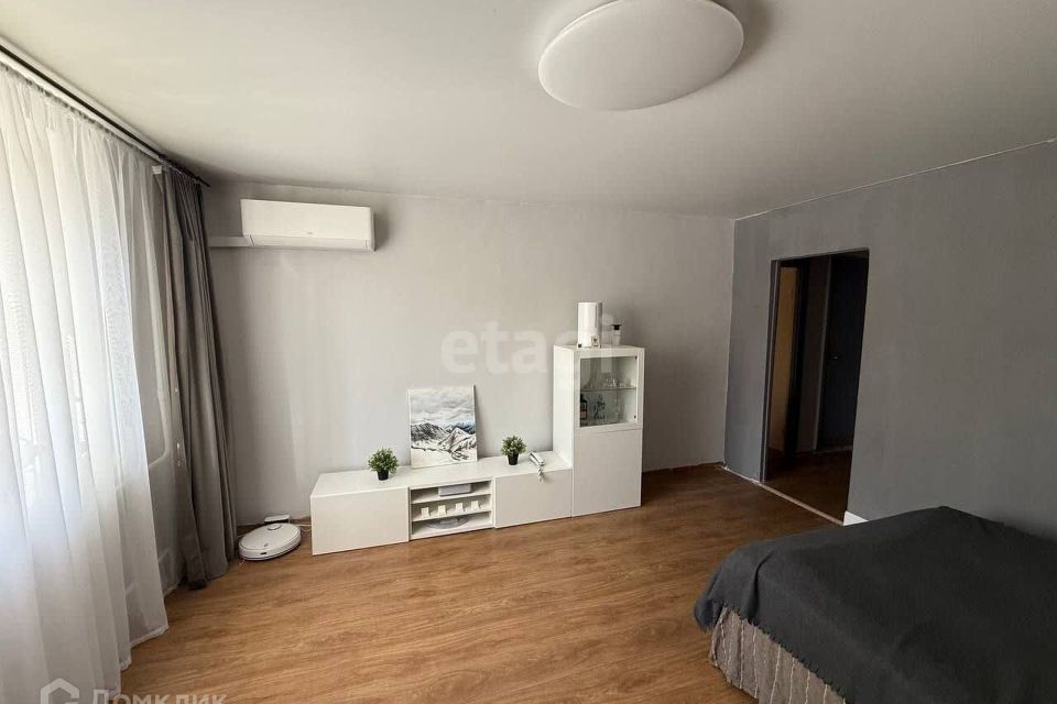 Продаётся 1-комнатная квартира, 35.2 м²