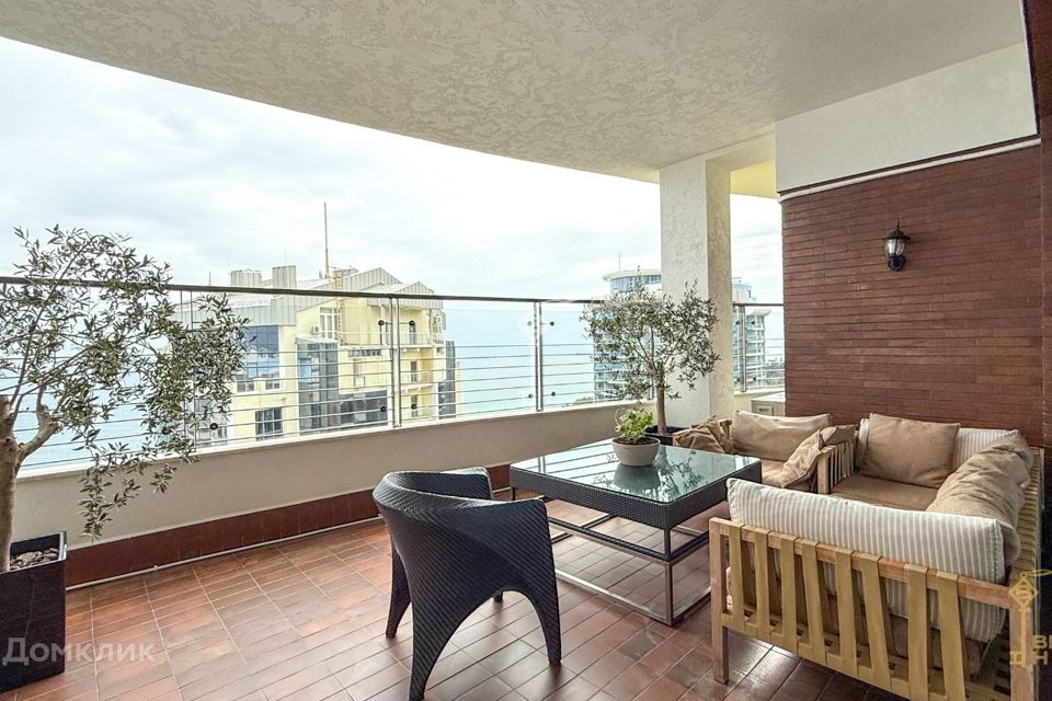 Продаётся 3-комнатная квартира, 116.4 м²