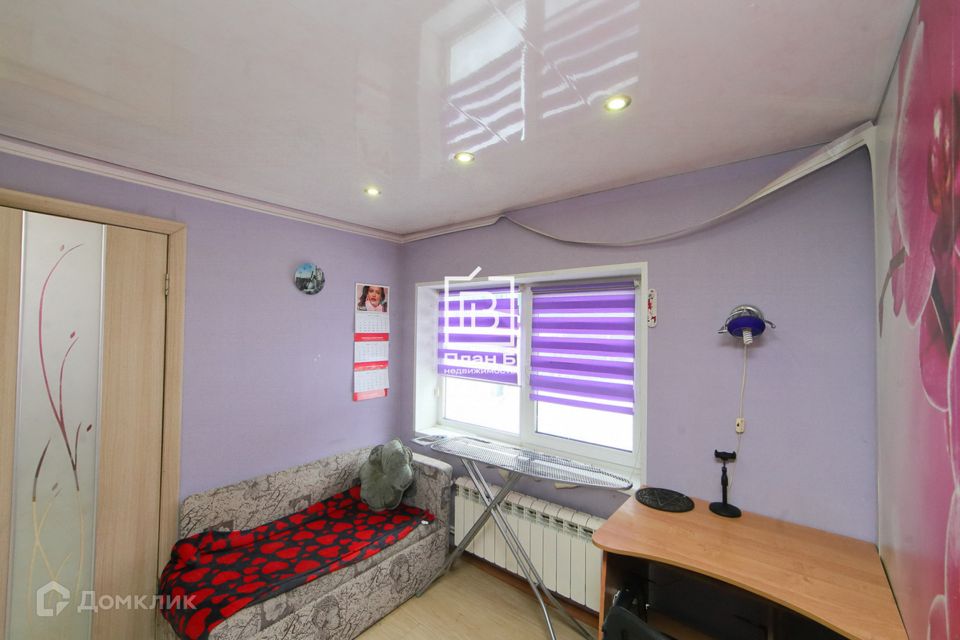 Продаётся 4-комнатная квартира, 53.4 м²