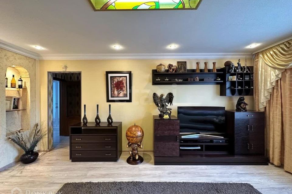 Сдаётся 4-комнатная квартира, 125 м²