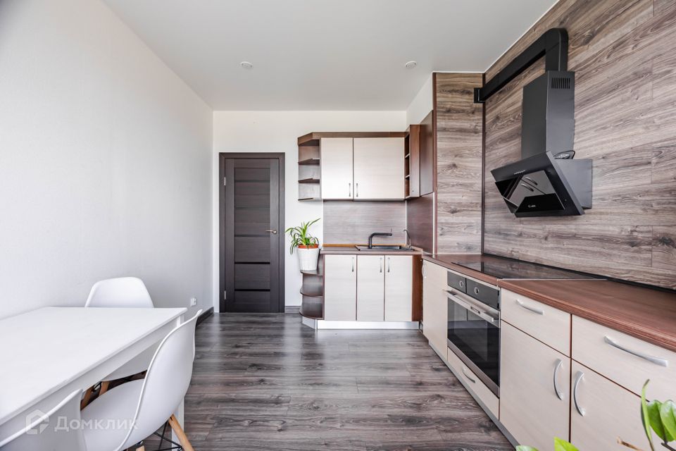 Продаётся 2-комнатная квартира, 72.8 м²