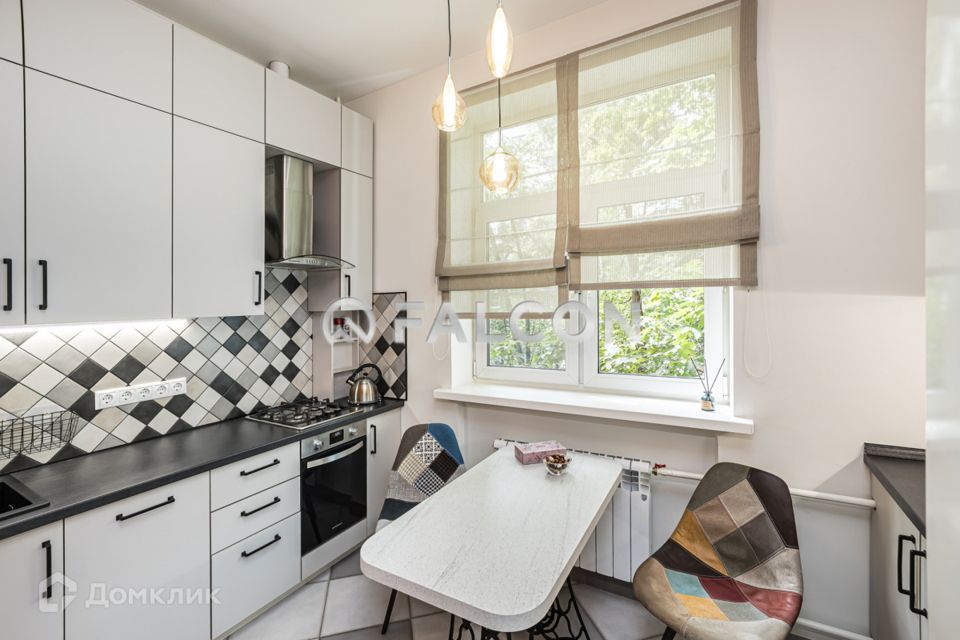 Продаётся 2-комнатная квартира, 63.5 м²