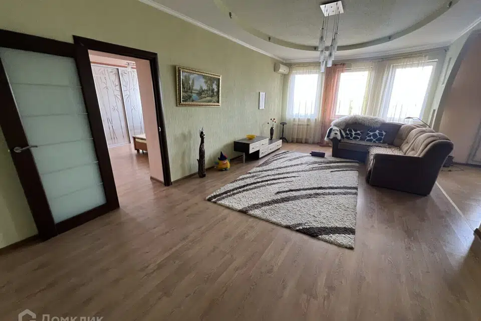 Продаётся 2-комнатная квартира, 98 м²