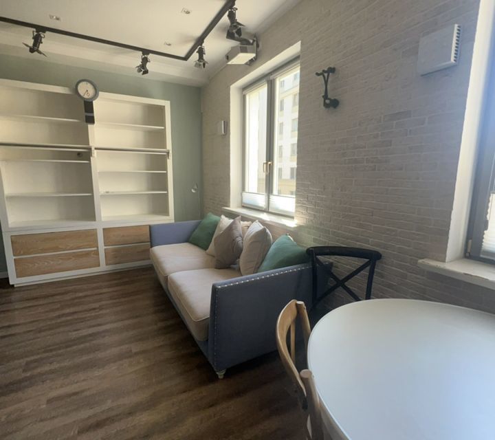 Сдаётся 2-комнатная квартира, 63 м²