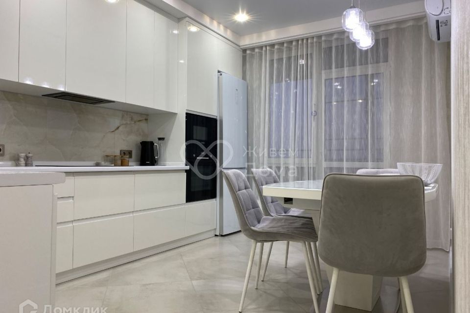 Продаётся 2-комнатная квартира, 71.3 м²