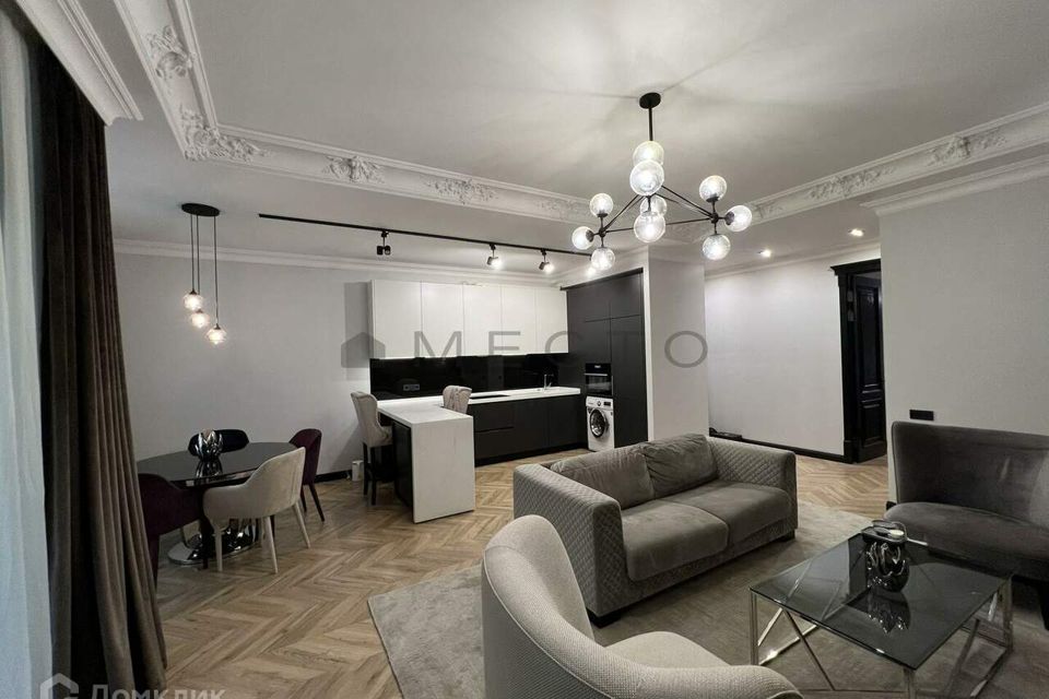Сдаётся 2-комнатная квартира, 70 м²