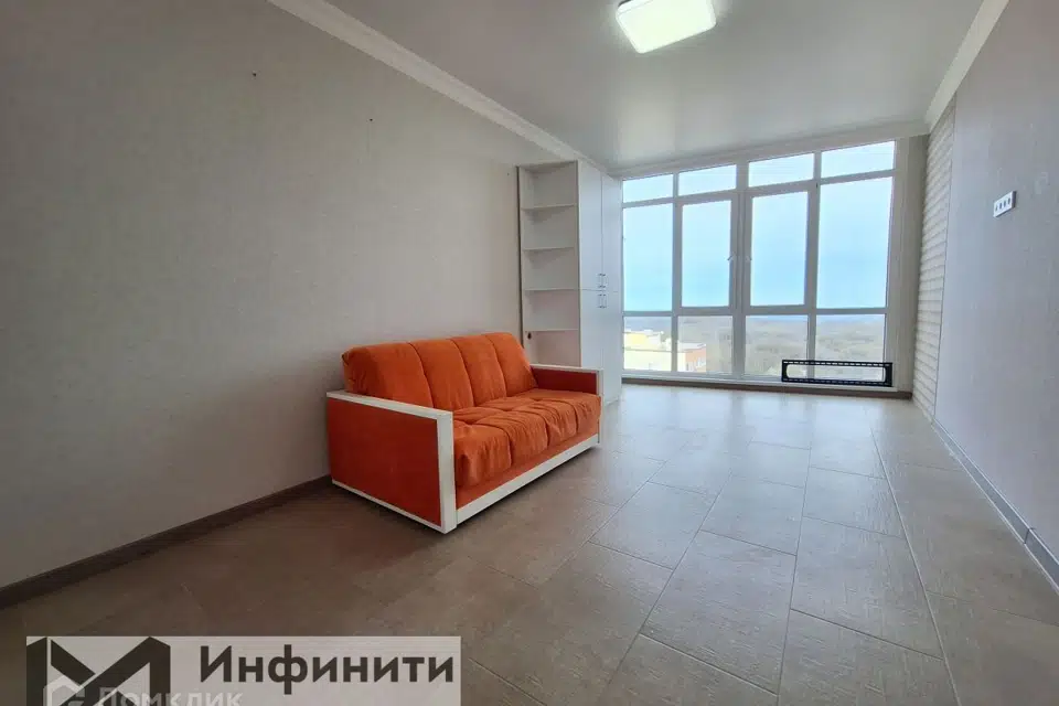 Продаётся 1-комнатная квартира, 42 м²