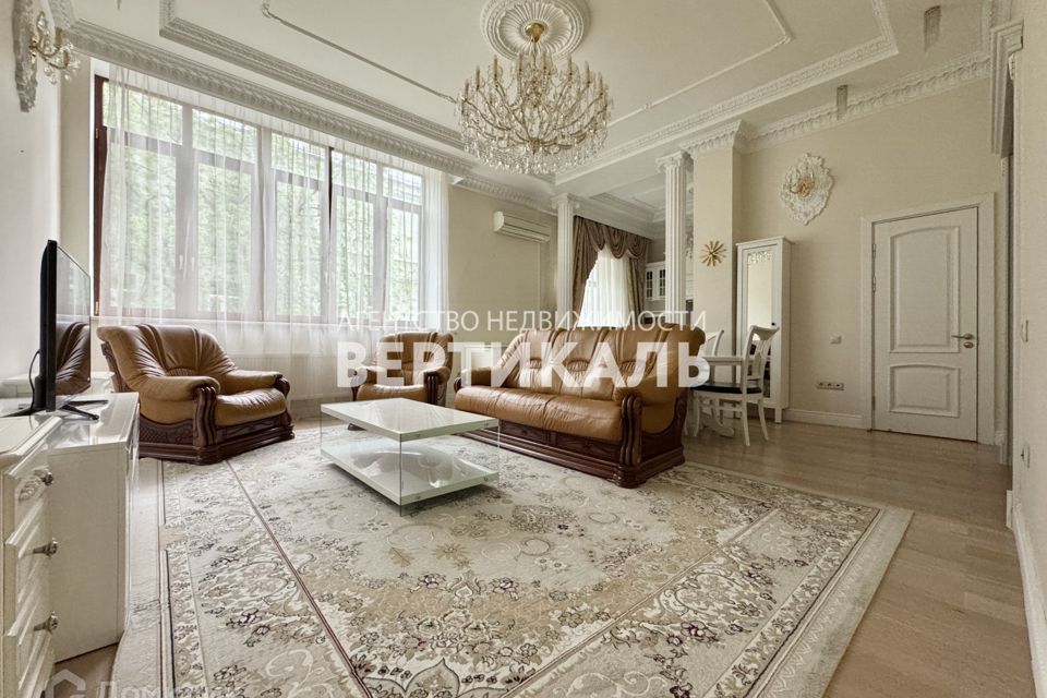 Сдаётся 3-комнатная квартира, 110 м²
