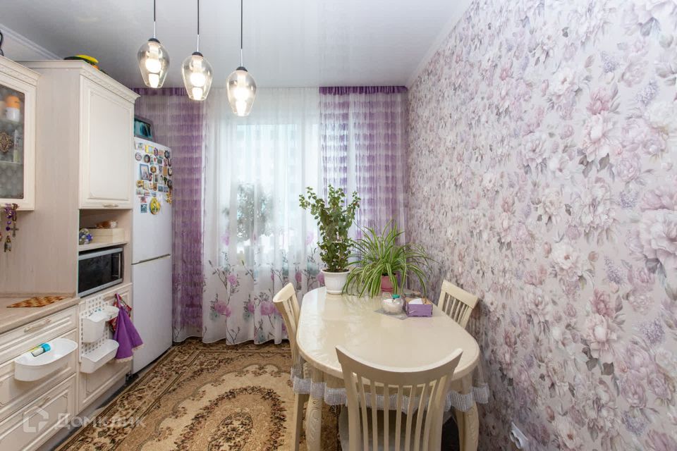 Продаётся 2-комнатная квартира, 56.8 м²