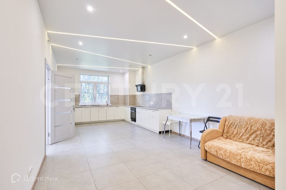 Продаётся 1-комнатная квартира, 54 м²