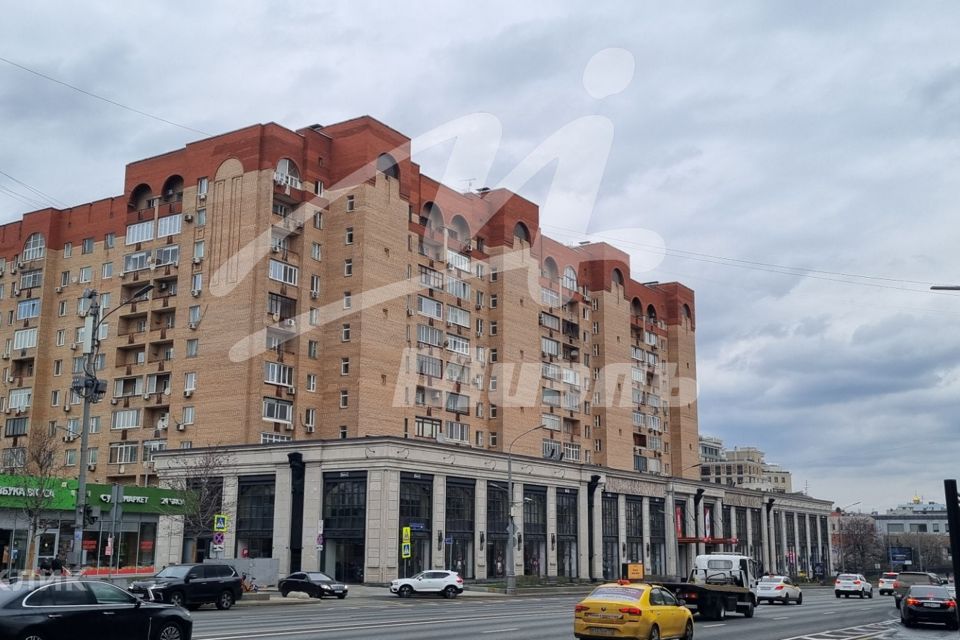 Продаётся 3-комнатная квартира, 105.2 м²