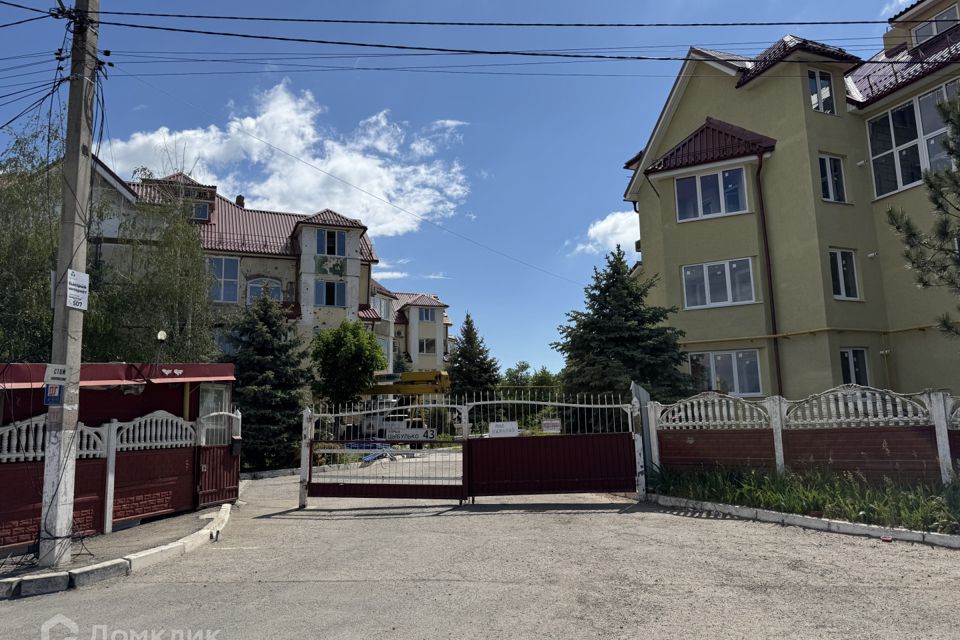 Продаётся 2-комнатная квартира, 60.5 м²